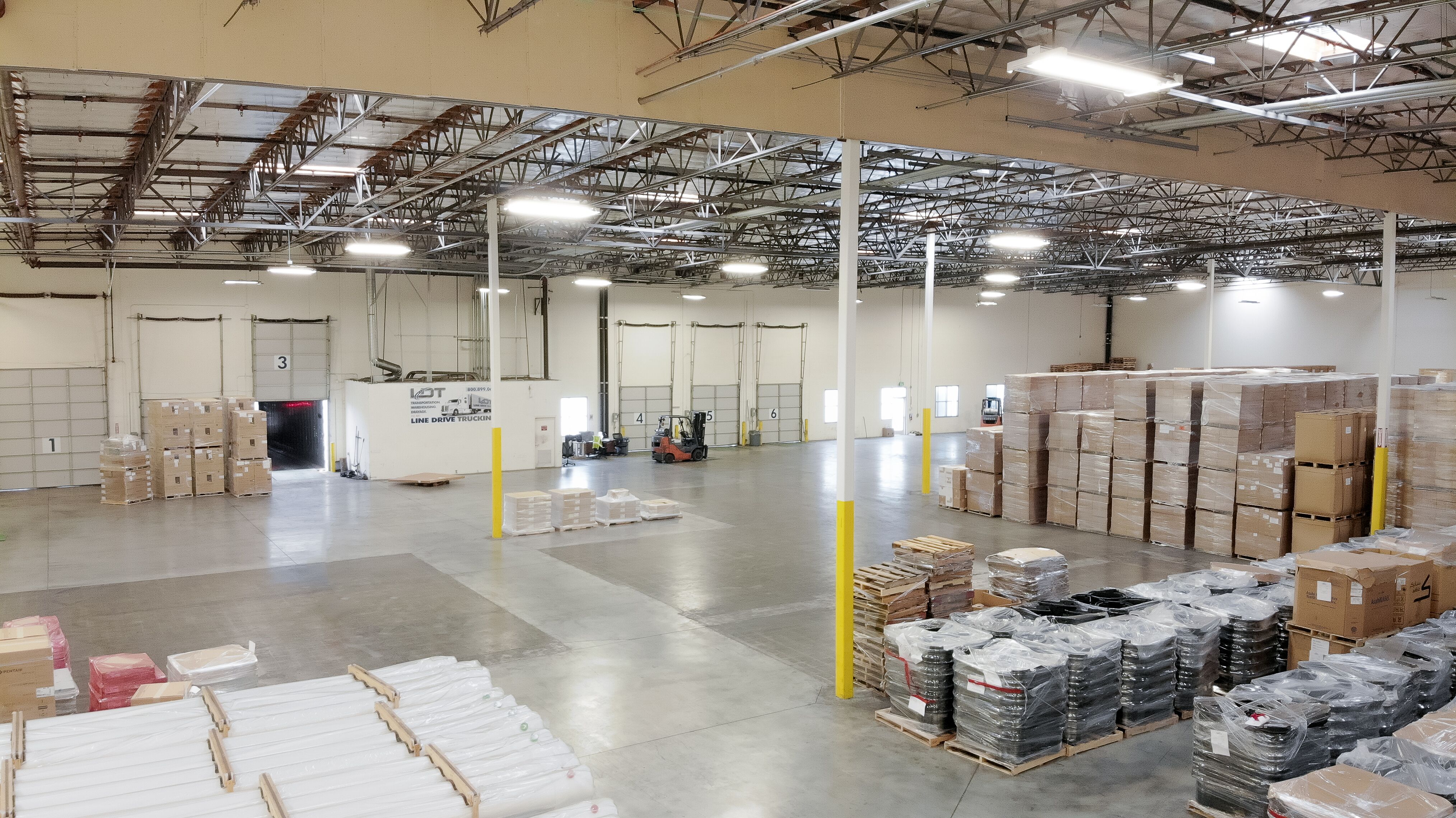 /uploads/2019/11/ldt-inside-warehousing-ops.jpeg